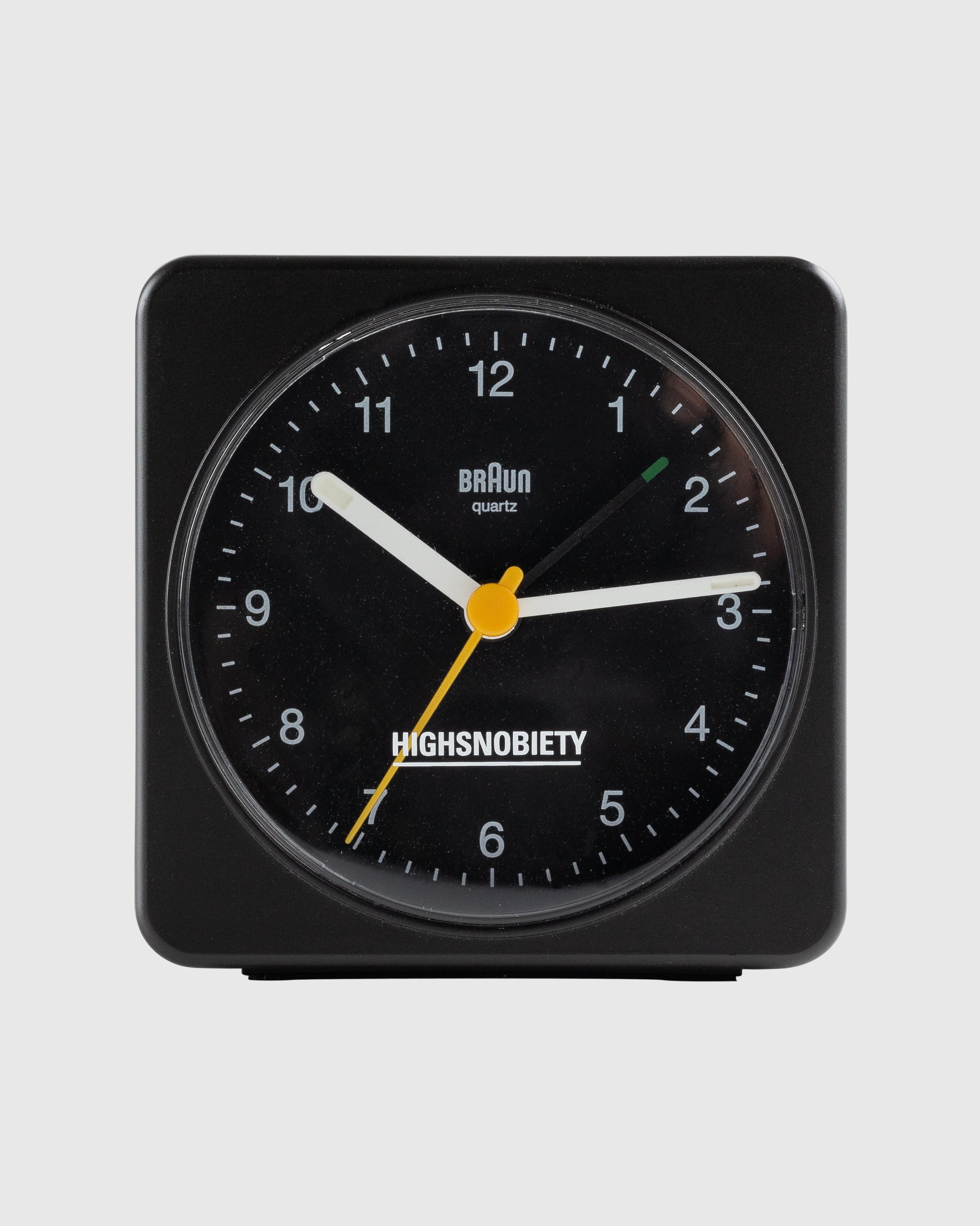 karbonade Bij elkaar passen Verlichten BRAUN x Highsnobiety – BC03 Classic Analogue Alarm Clock Black |  Highsnobiety Shop